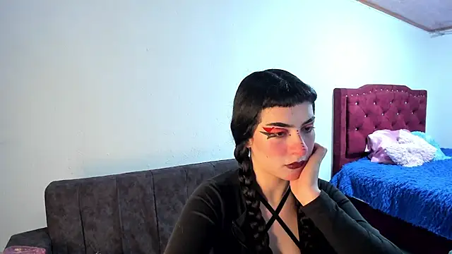 kitty  chs online show from September 25, 10:30 am