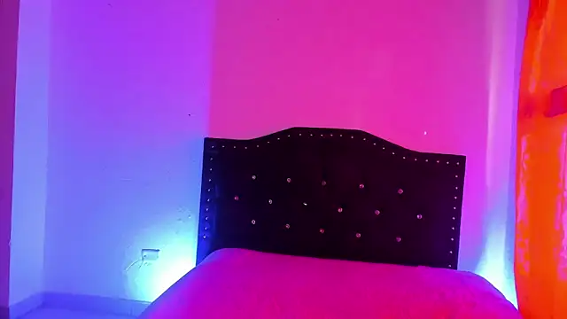 Snapshot of kitty__chs chatting on December 15, 12:09 pm kitty chs online show from December 15, 12:09 pm