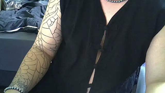 Snapshot of CAOSLOAD chatting on October 17, 2:37 am CAOSLOAD online show from October 17, 2:37 am