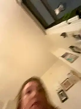 Snapshot of Seturselfonfire chatting on October 13, 8:58 am Seturselfonfire online show from October 13, 8:58 am