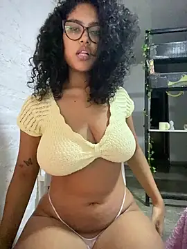 miiabrown18 online show from May 13, 1:14 am