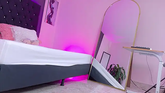 Snapshot of Kataaleya__12 chatting on January 17, 11:59 am Kataaleya 12 online show from January 17, 11:59 am