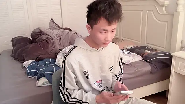 Snapshot of xwen2020 chatting on December 15, 3:44 am xwen2020 online show from December 15, 3:44 am