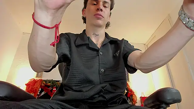 iammariano online show from December 20, 3:46 am