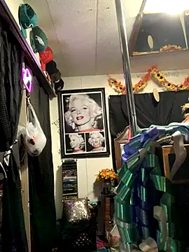 blondebarbiebae online show from September 30, 2:38 am