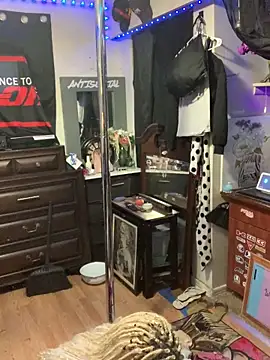 Snapshot of blondebarbiebae chatting on September 30, 8:25 pm blondebarbiebae online show from September 30, 8:25 pm