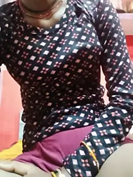 Snapshot of Cuty_kinjal chatting on July 2, 4:57 pm Cuty kinjal online show from July 2, 4:57 pm