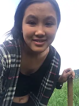 Snapshot of Mai_lovely chatting on October 16, 6:47 am Mai lovely online show from October 16, 6:47 am