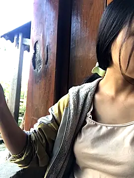 Snapshot of Mai_lovely chatting on October 18, 1:52 am Mai lovely online show from October 18, 1:52 am