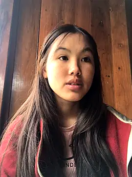 Snapshot of Mai_lovely chatting on November 19, 4:01 am Mai lovely online show from November 19, 4:01 am