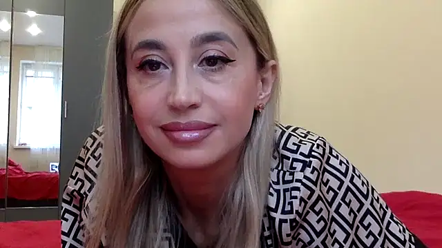 Snapshot of Jeyvaris chatting on November 1, 1:46 pm Jeyvaris online show from November 1, 1:46 pm