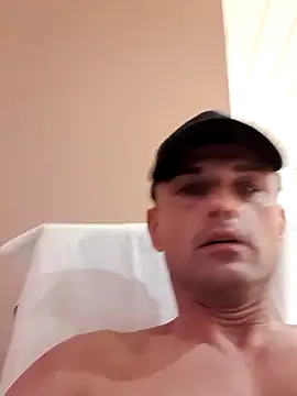 Snapshot of Daniel85Schlam chatting on February 8, 2:26 am Daniel85Schlam online show from February 8, 2:26 am