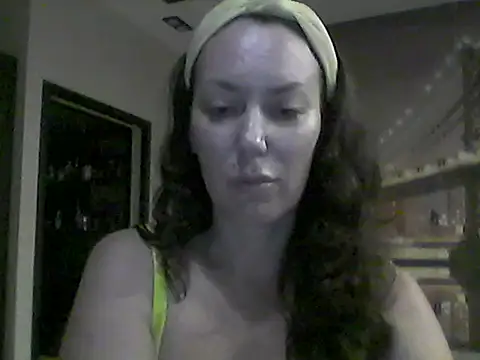 Snapshot of Selirine chatting on October 3, 1:08 pm Selirine online show from October 3, 1:08 pm