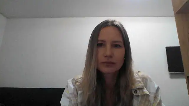 Snapshot of Tavriena chatting on November 2, 8:00 pm Tavriena online show from November 2, 8:00 pm