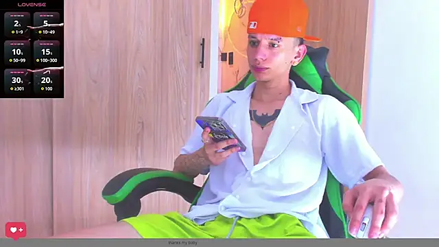 Skinny batman online show from October 11, 12:32 am