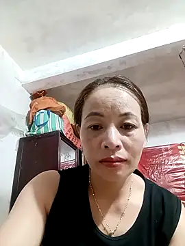 Snapshot of suka-bae chatting on October 10, 1:37 am suka-bae online show from October 10, 1:37 am