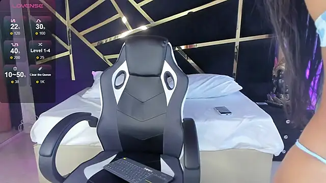 Snapshot of SamanthaElis chatting on October 30, 3:02 pm SamanthaElis online show from October 30, 3:02 pm