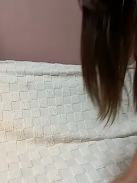 Snapshot of redrose520 chatting on March 4, 12:22 pm redrose520 online show from March 4, 12:22 pm