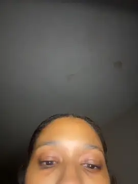 Snapshot of YeahhhitsBreezy chatting on July 31, 1:38 am YeahhhitsBreezy online show from July 31, 1:38 am