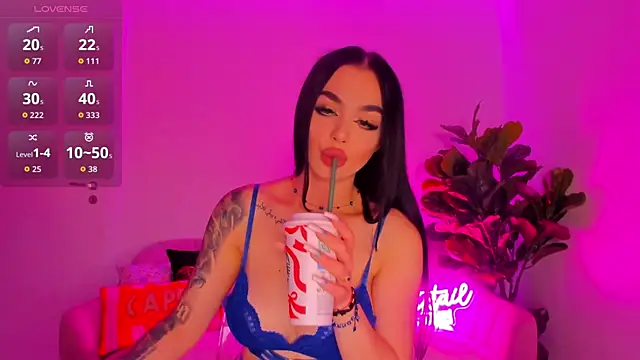 TiaBelle online show from November 5, 5:24 pm