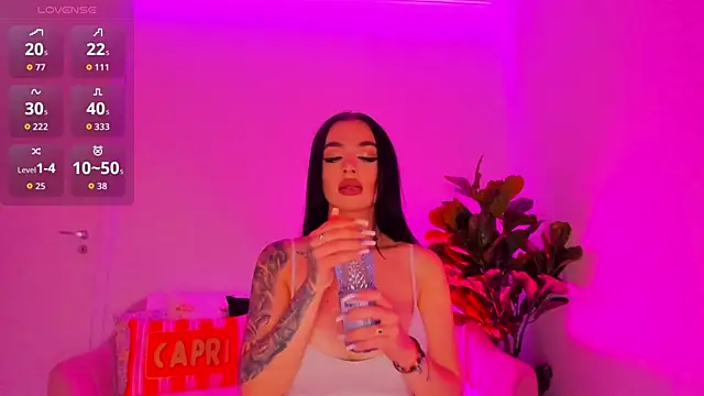 TiaBelle online show from November 10, 6:07 pm