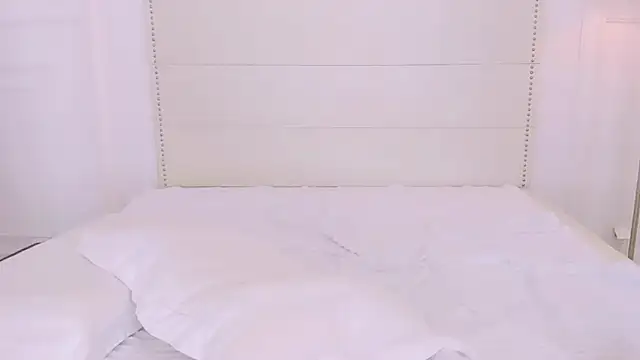 NoraAddams online show from March 16, 5:44 am