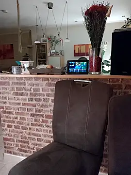 Snapshot of TommyTom76 chatting on October 4, 8:07 pm TommyTom76 online show from October 4, 8:07 pm