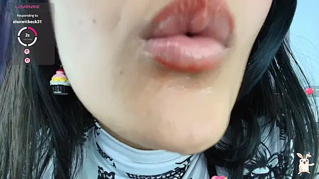 Snapshot of Hinata_21_ chatting on December 3, 9:02 pm Hinata 21 online show from December 3, 9:02 pm