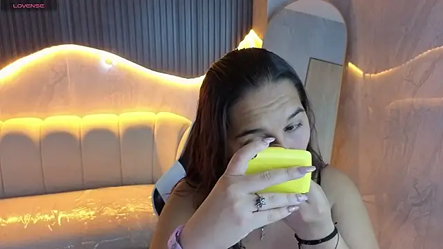 Saraah Tx online show from November 22, 2:54 am