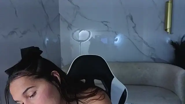 Saraah Tx online show from November 30, 3:10 am