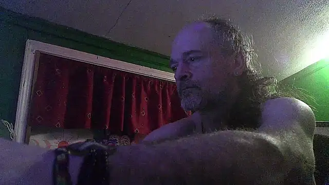 HippieDad333 online show from February 17, 2:41 am