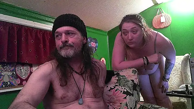 HippieDad333 online show from April 21, 6:52 am