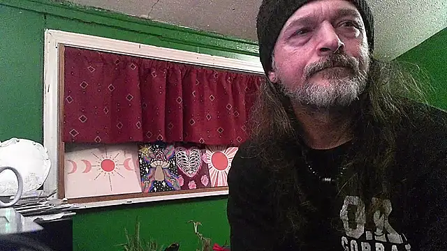 HippieDad333 online show from April 22, 12:35 am