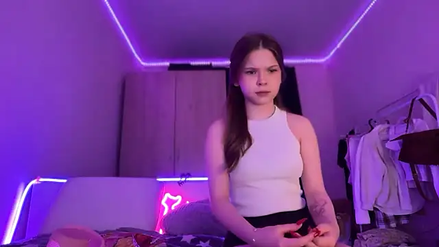 Snapshot of CandysRose chatting on October 27, 6:12 pm CandysRose online show from October 27, 6:12 pm