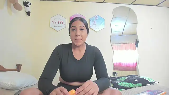vfridaper online show from July 11, 3:04 pm