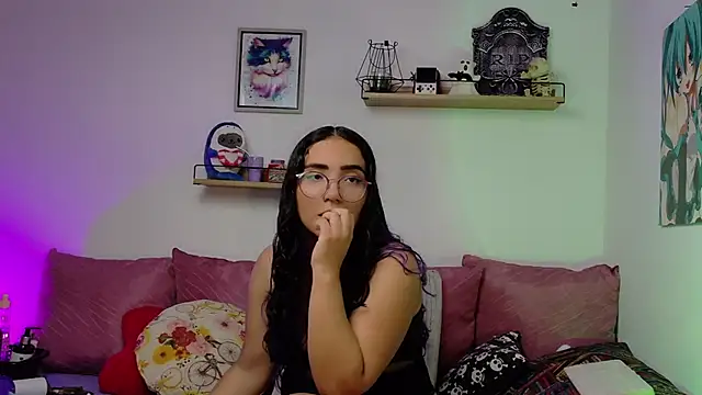 LucyDerby online show from November 22, 1:48 am