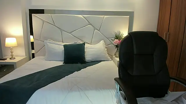 Snapshot of Natasha_Kiim_ chatting on July 19, 4:05 am Natasha Kiim online show from July 19, 4:05 am