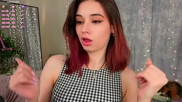 LunaraRada online show from February 9, 7:07 pm