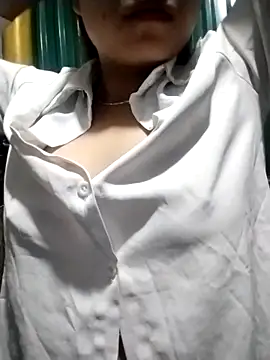 Snapshot of soixam00 chatting on September 30, 2:00 pm soixam00 online show from September 30, 2:00 pm