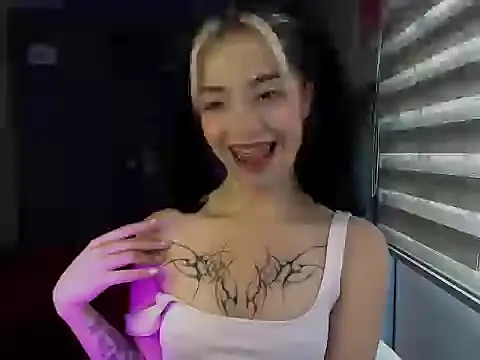 Snapshot of Kittyross chatting on September 27, 8:36 pm Kittyross online show from September 27, 8:36 pm