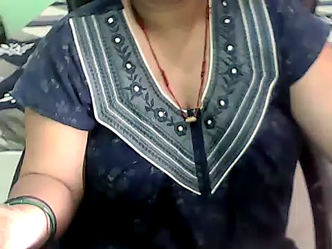 BABITA KUMARII online show from July 29, 5:22 pm