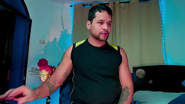 LucasGaeel online show from November 14, 11:57 pm