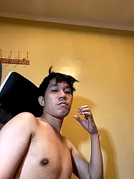 Snapshot of asian_guy_69 chatting on November 18, 2:54 pm asian guy 69 online show from November 18, 2:54 pm