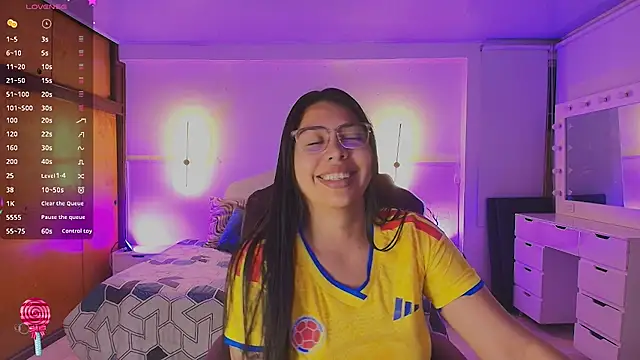 kloe28 online show from July 4, 3:56 am