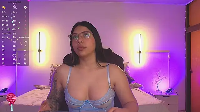 kloe28 online show from August 3, 4:00 am