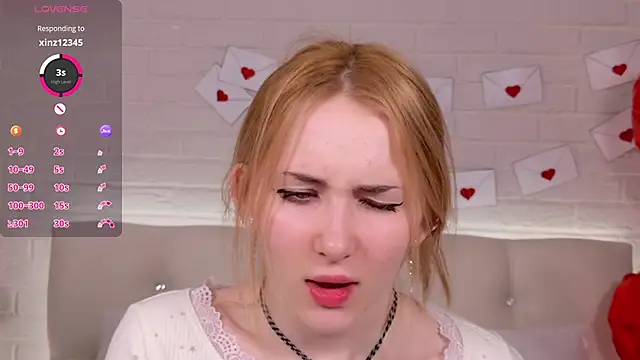 Snapshot of LiraKink chatting on February 13, 4:52 am LiraKink online show from February 13, 4:52 am