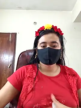 Love Queen11 online show from April 8, 8:25 am