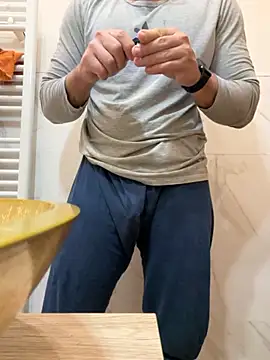 Snapshot of Italianofirenze chatting on October 14, 9:15 pm Italianofirenze online show from October 14, 9:15 pm