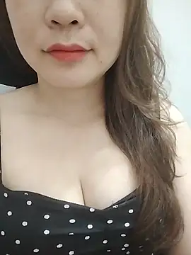 Girl Shy2000 online show from June 5, 8:47 pm