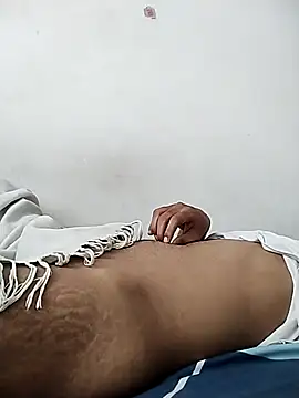 Snapshot of Ilhaamgrey chatting on November 4, 8:35 am Ilhaamgrey online show from November 4, 8:35 am